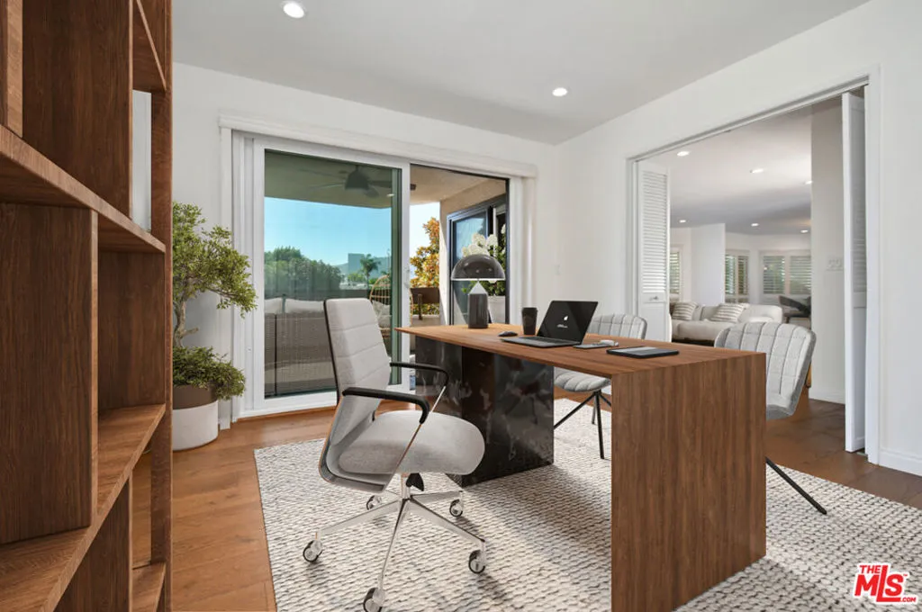 10409 Riverside Drive 204, Toluca Lake, California 91602 home-pic-31